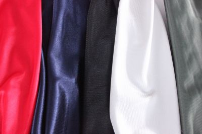 Warp knitted plain cloth